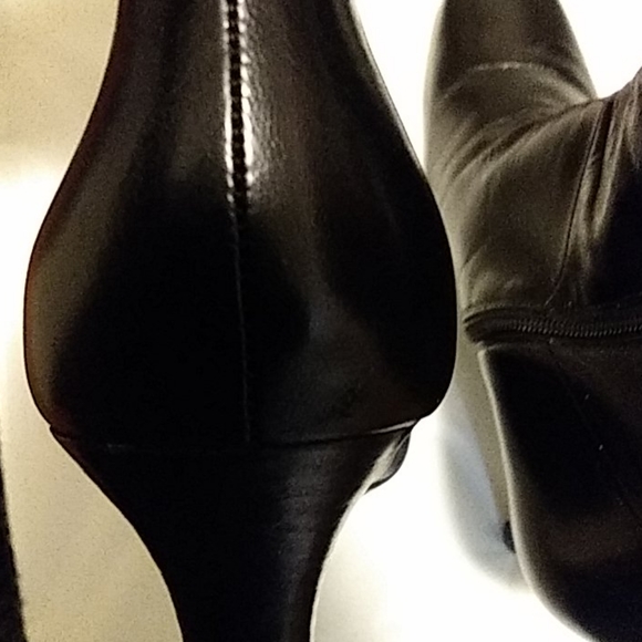 Boots - Picture 3 of 4